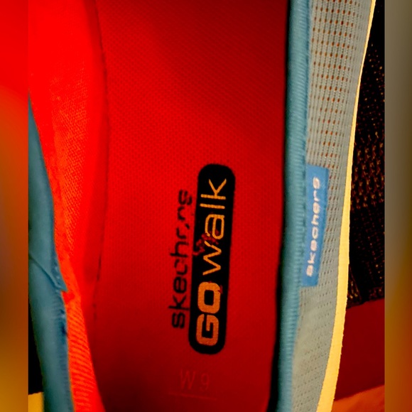 Sketcher’s Go-Walk Slip-on Size 6 light Blue Runners in a nylon mesh. - Picture 7 of 8